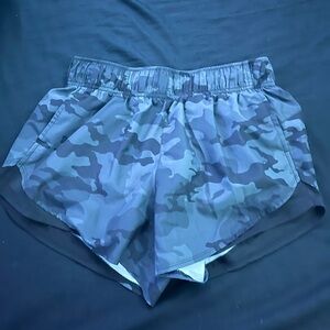 athletic shorts, black and gray camo, size S (4-6)